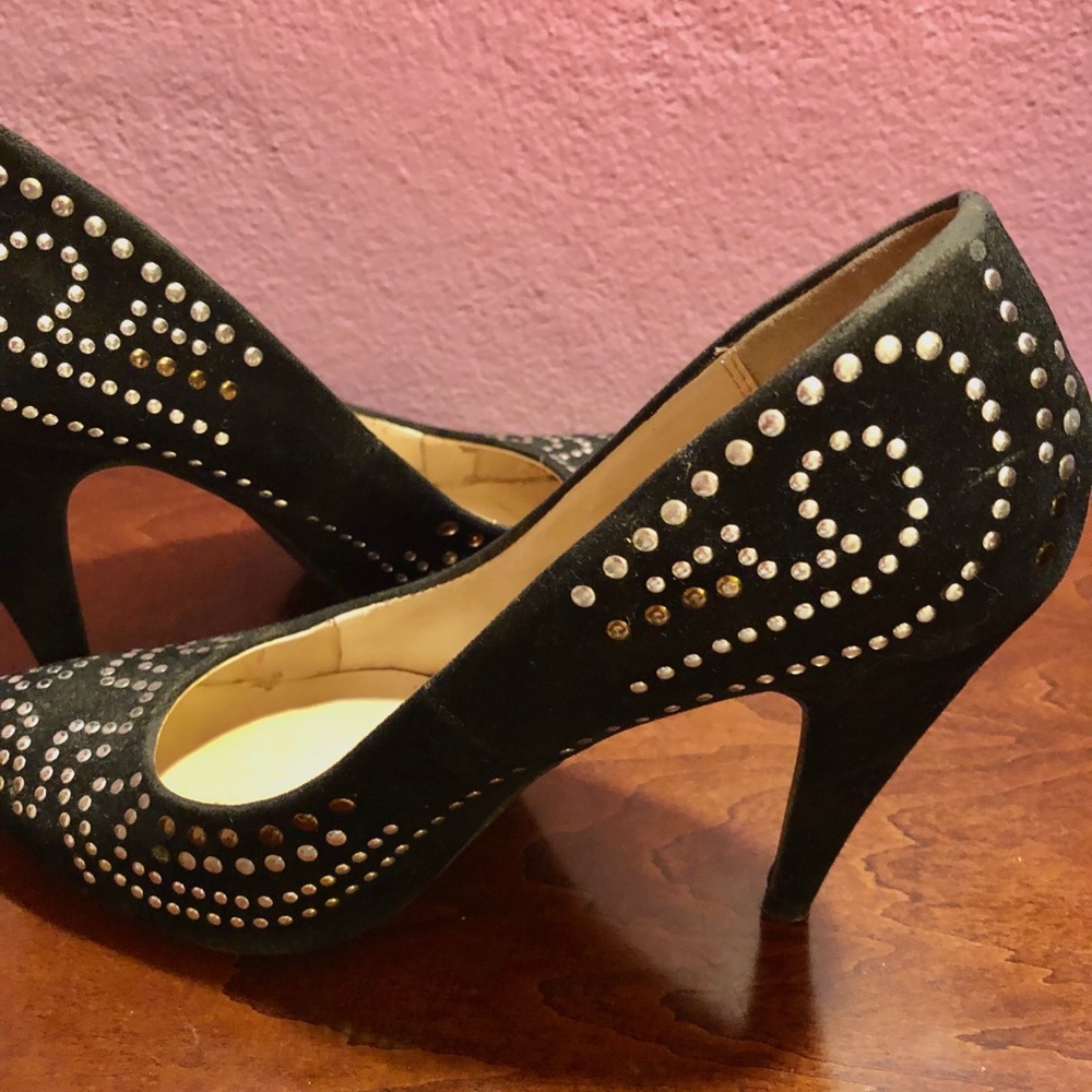 Shoes - Picture 5 of 5